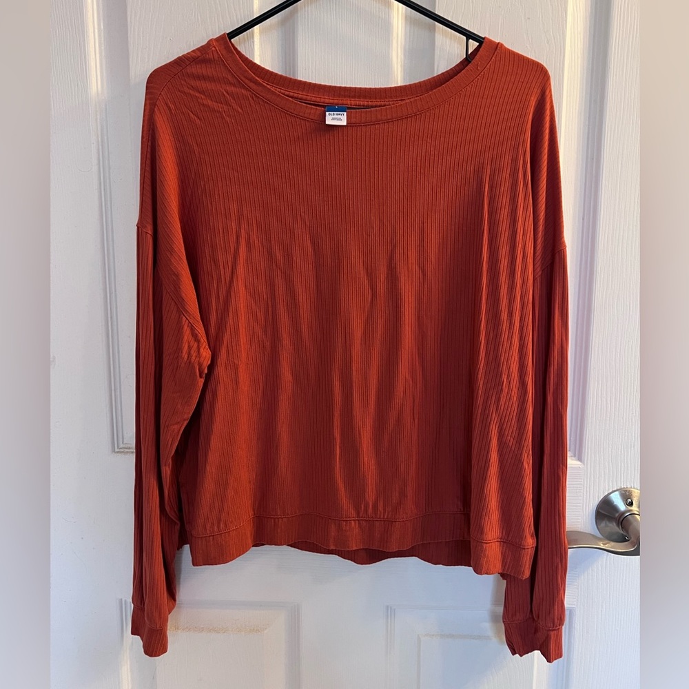 Old Navy long sleeve top, burnt orange, size small 🧡